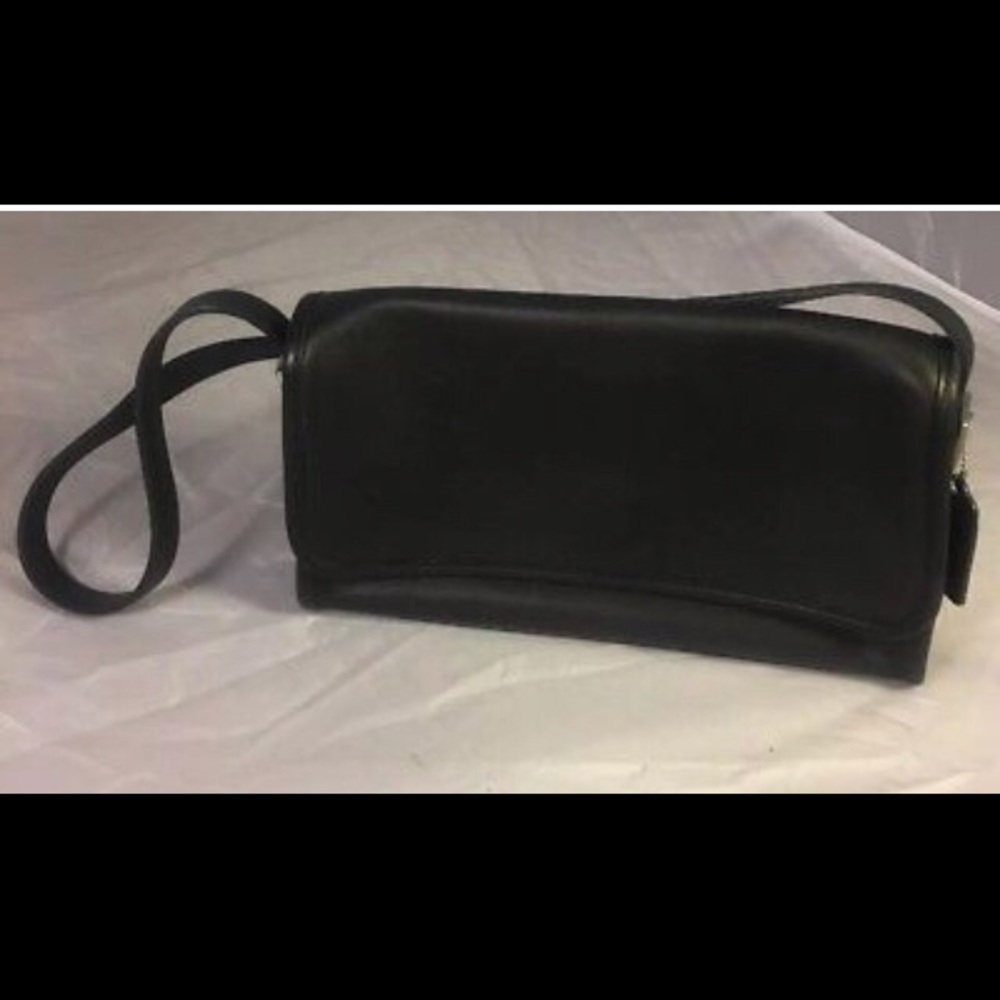 Vintage Coach 1980s, the Andrea flap over bag - Picture 7 of 8